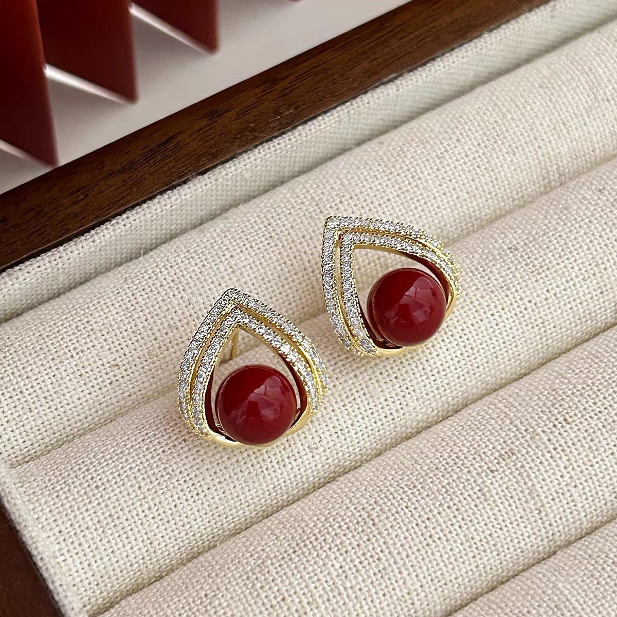 Серьги-гвоздики из серебра 925 – обзор и цена Pearl Earring Stud