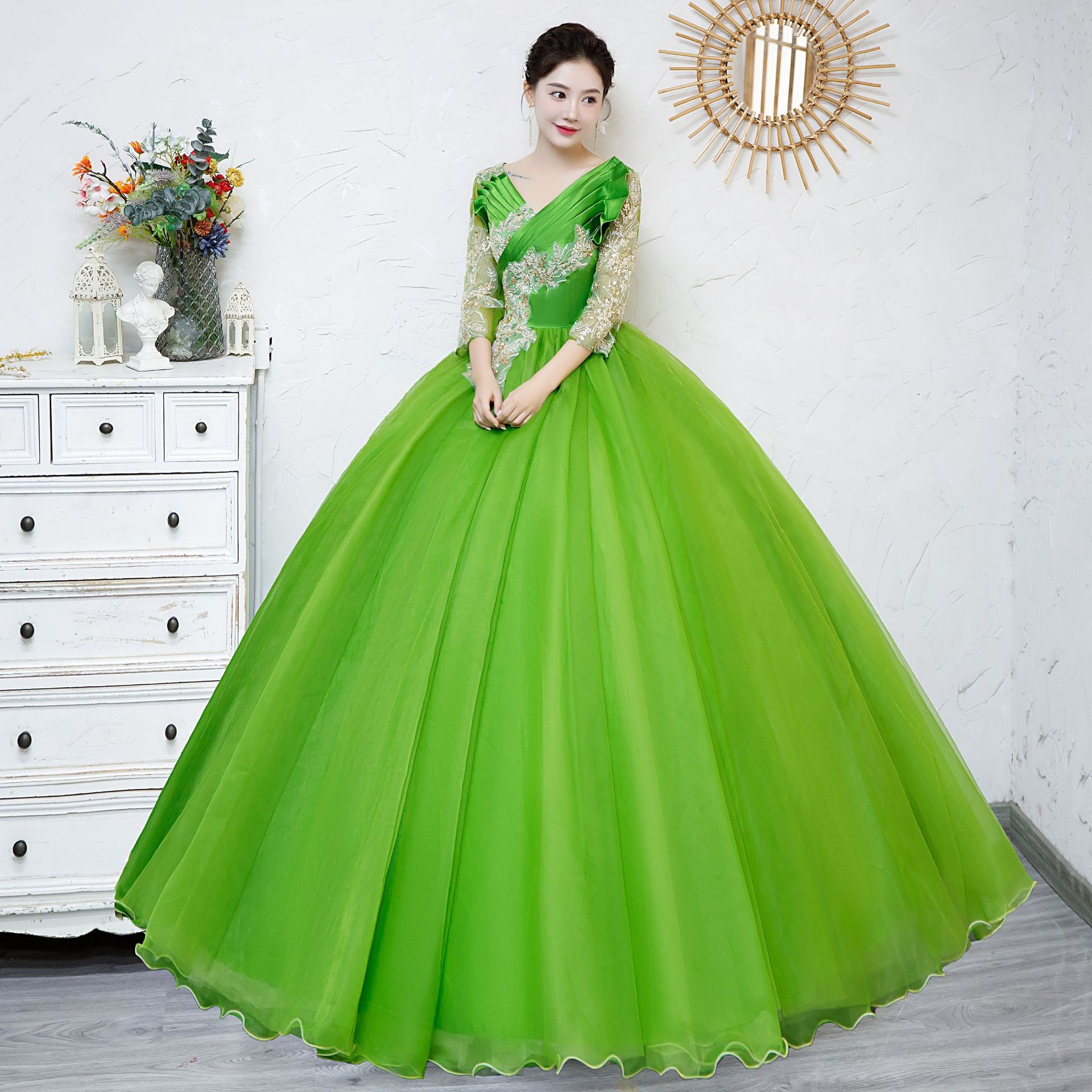 Потрясающие платья для выпускн – обзор и цена Women Formal Wear Photoshoot