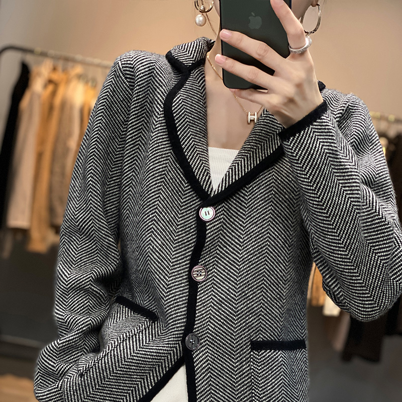 Женский шерстяной костюм из чи – обзор и цена Tailored Coat Wool